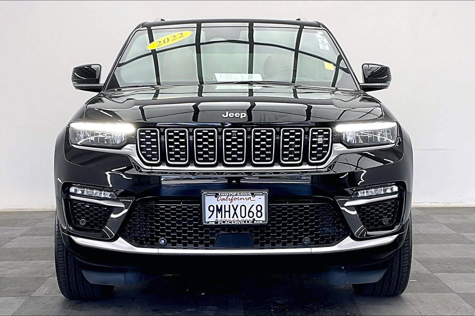 Used 2022 Diamond Black Crystal Pearlcoat Jeep Summit 4xe image 2