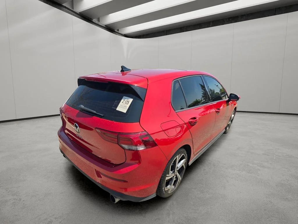 Used 2024 Kings Red Metallic Volkswagen SE image 7