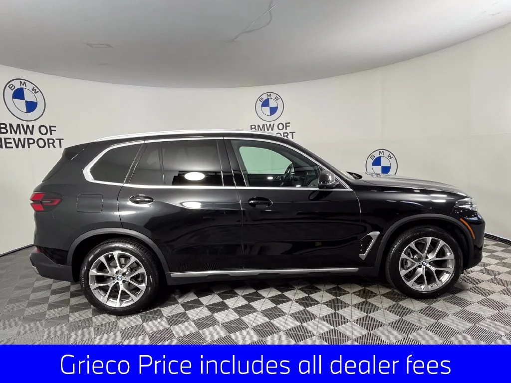 Certified Used 2024 Black Sapphire Metallic BMW xDrive40i image 11