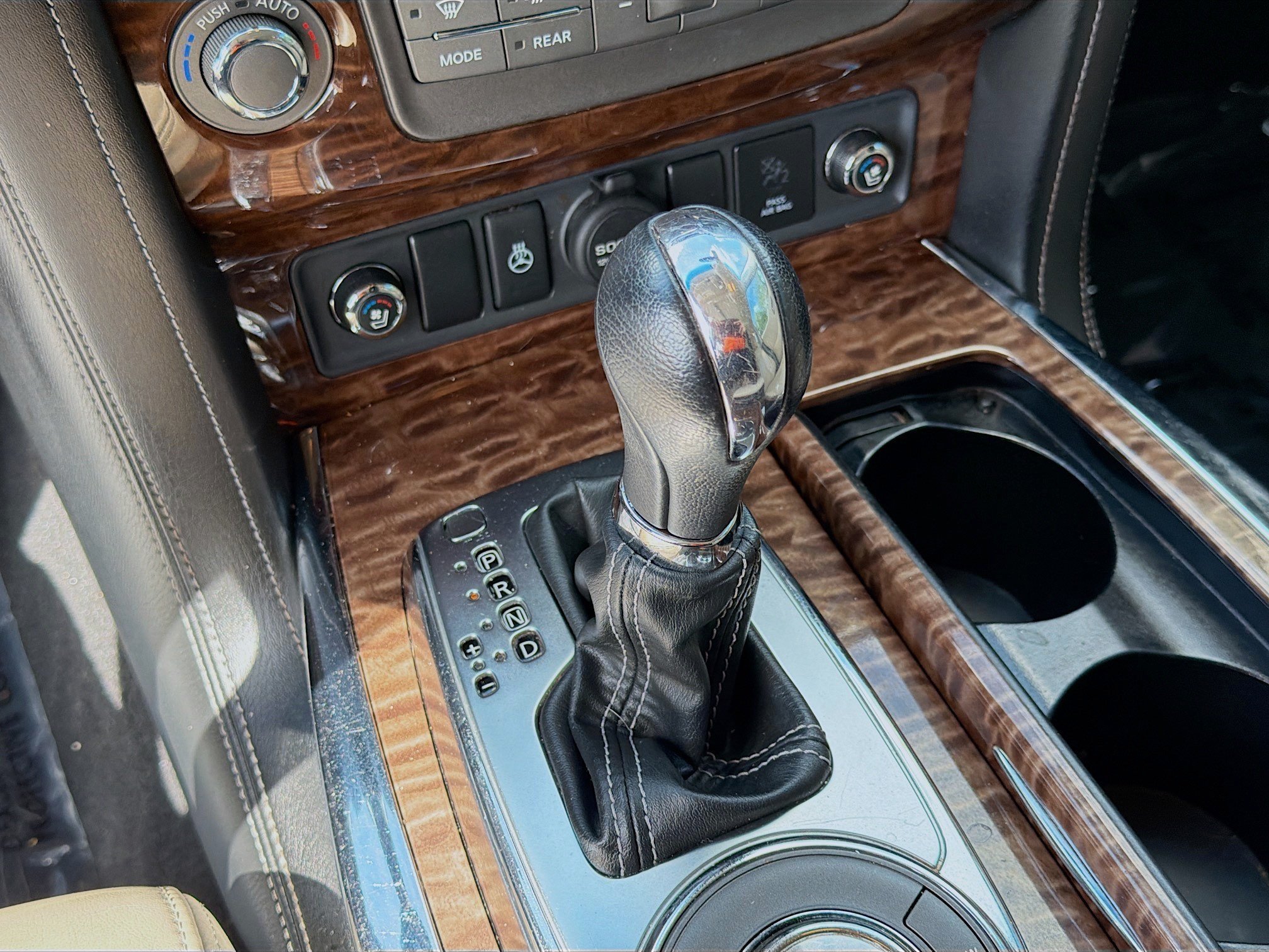 2017 Nissan Armada Platinum - Photo 13