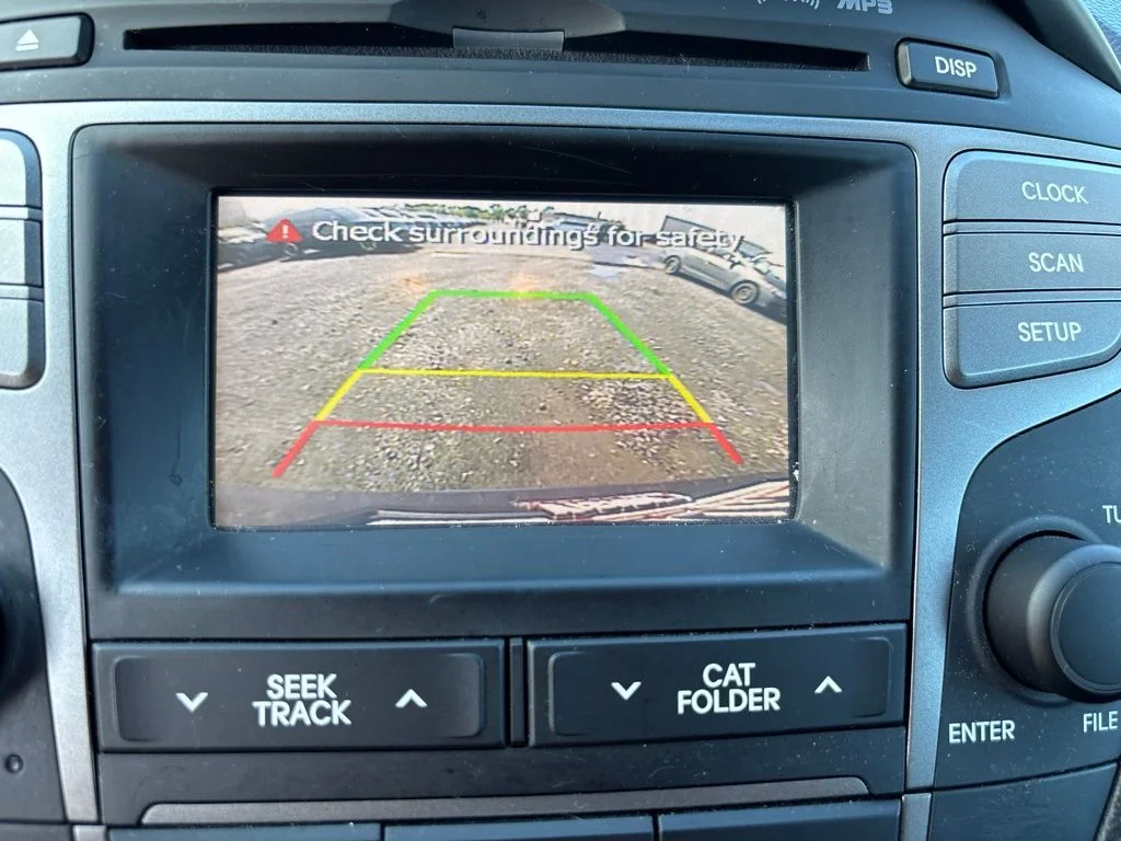 Used 2015 Gray Hyundai SE image 19