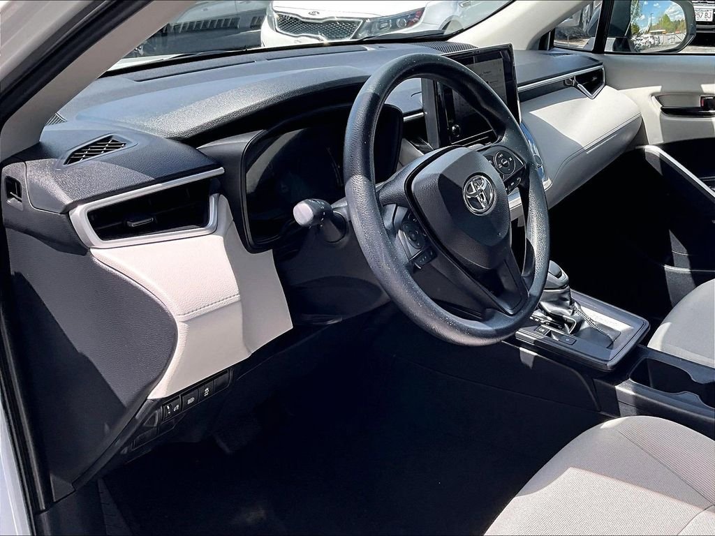 Used 2026 Beige Toyota L image 8