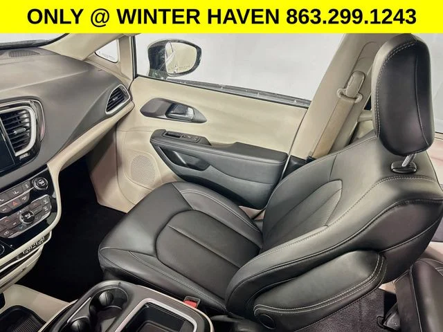 Used 2024 Silver Chrysler Touring L image 21