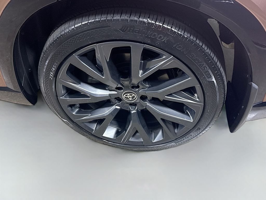 Used 2025 Bronze Age Toyota Limited image 30
