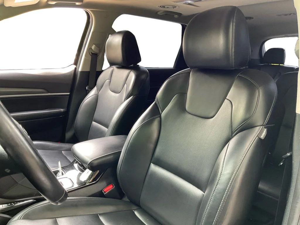 Used 2021 Black Kia S image 28