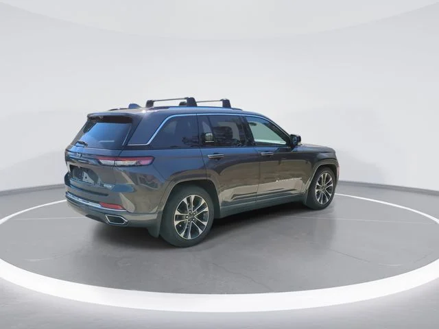 Used 2022 Gray Jeep Overland image 8