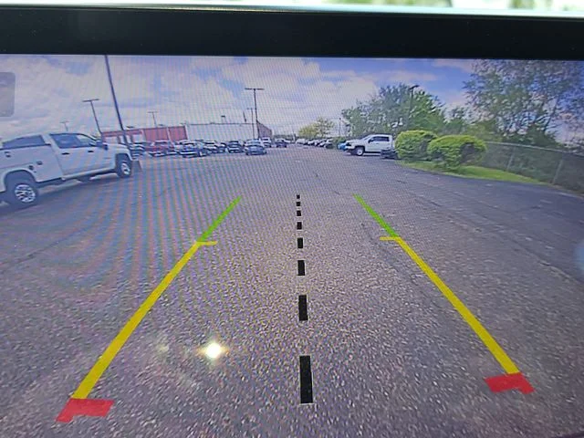 Used 2022 Red Jeep Latitude image 16
