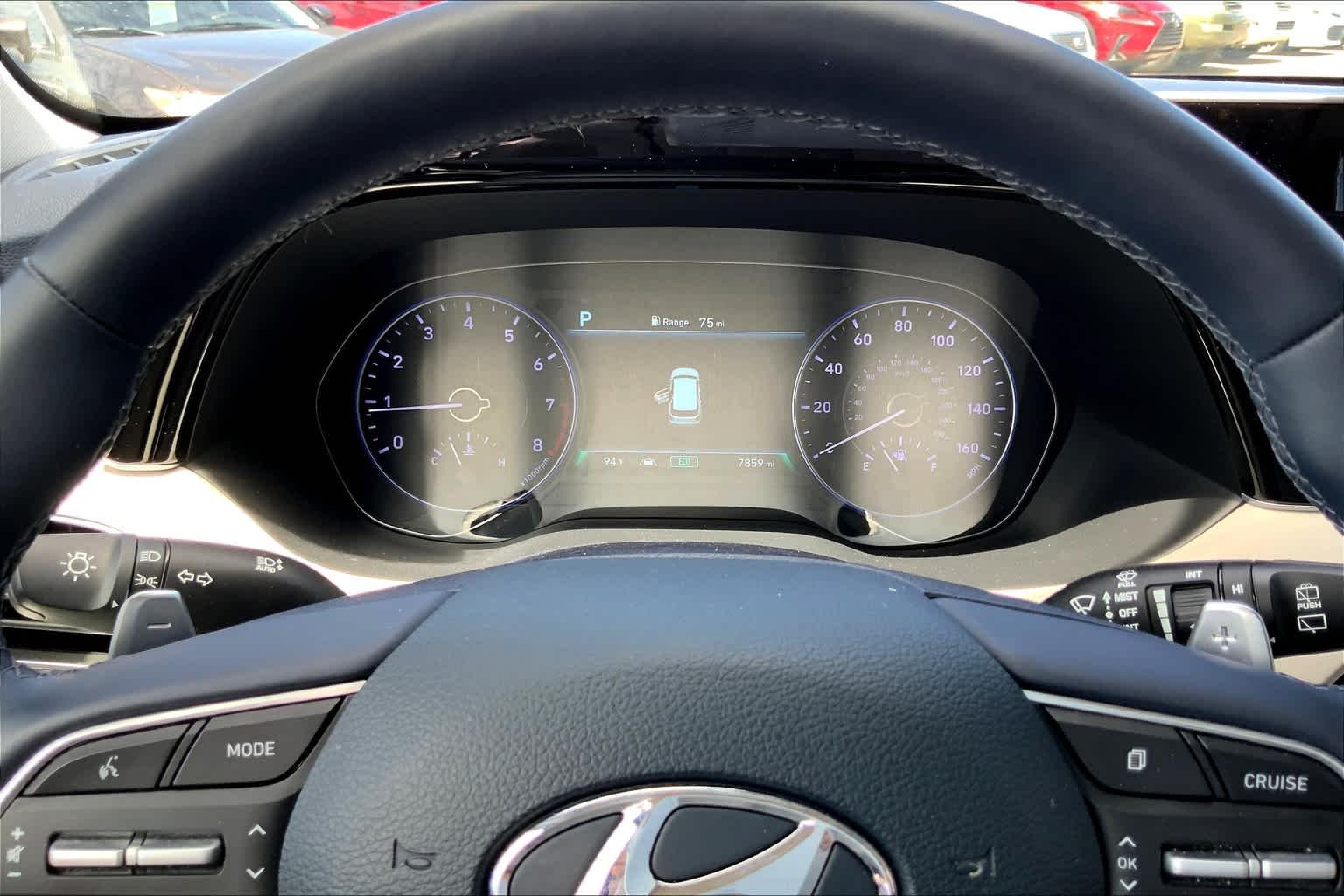 Used 2022 Abyss Black Pearl Hyundai SEL image 27