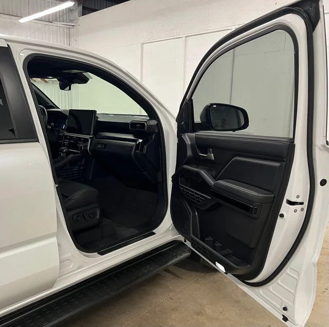 Used 2025 WIND CHILL PEARL Toyota  image 17