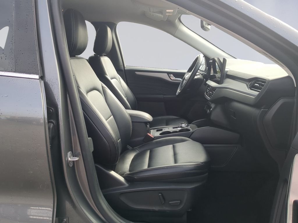 Used 2025 Gray Ford Platinum image 19