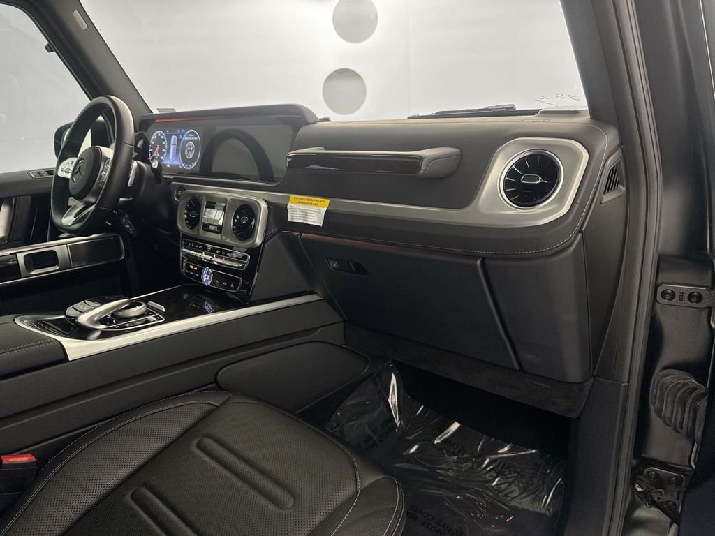 Used 2021  Mercedes-Benz G 550 image 24