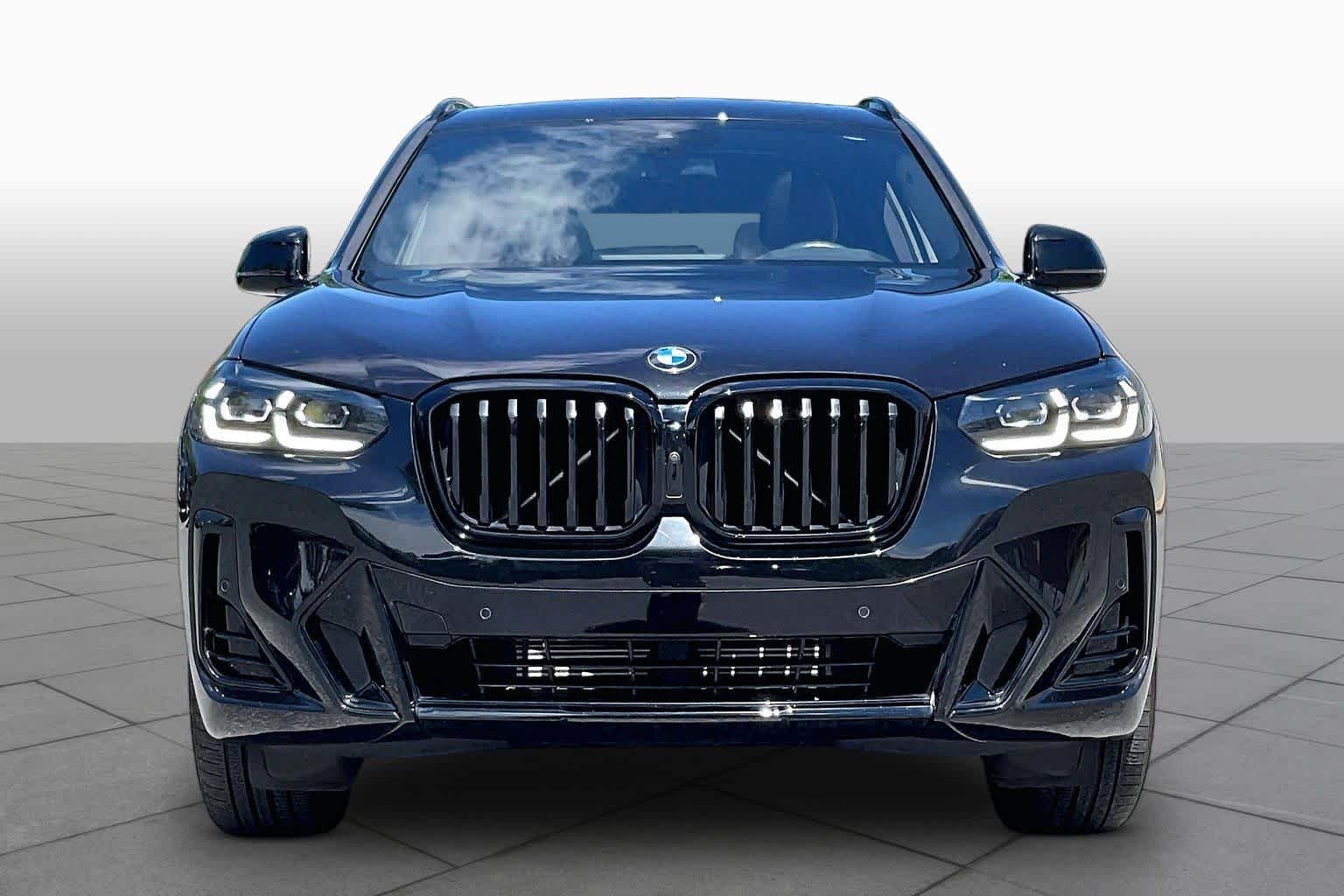 Used 2024 Black Sapphire Metallic BMW xDrive30i image 3