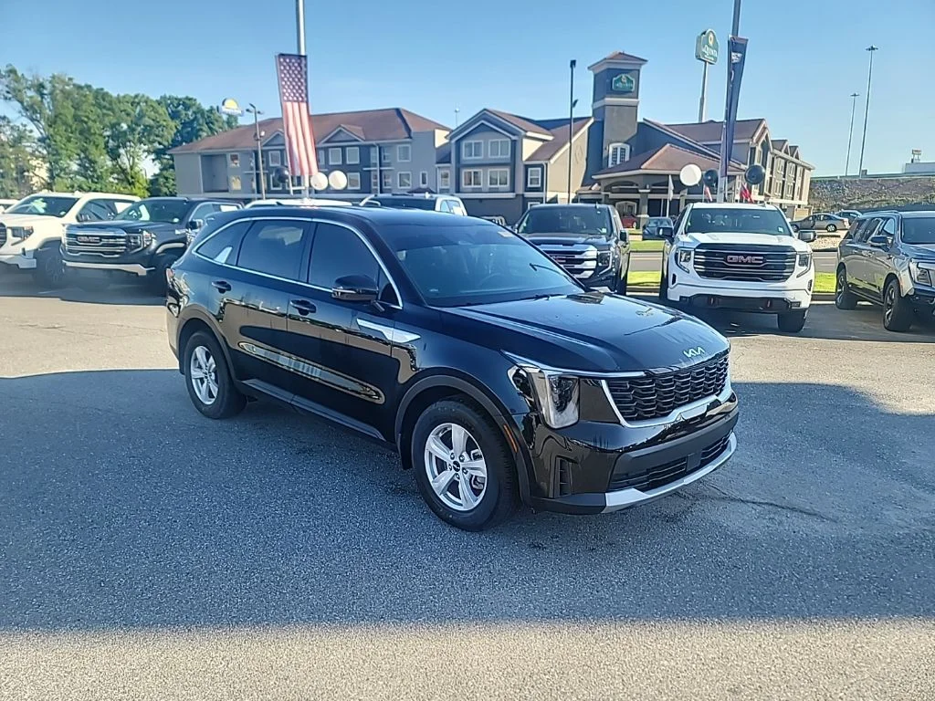 2025 Kia Sorento LX AT's photo
