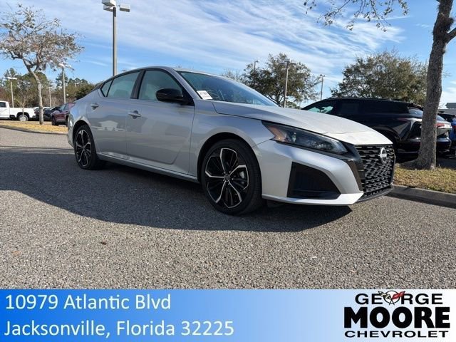 2025 Nissan Altima SR