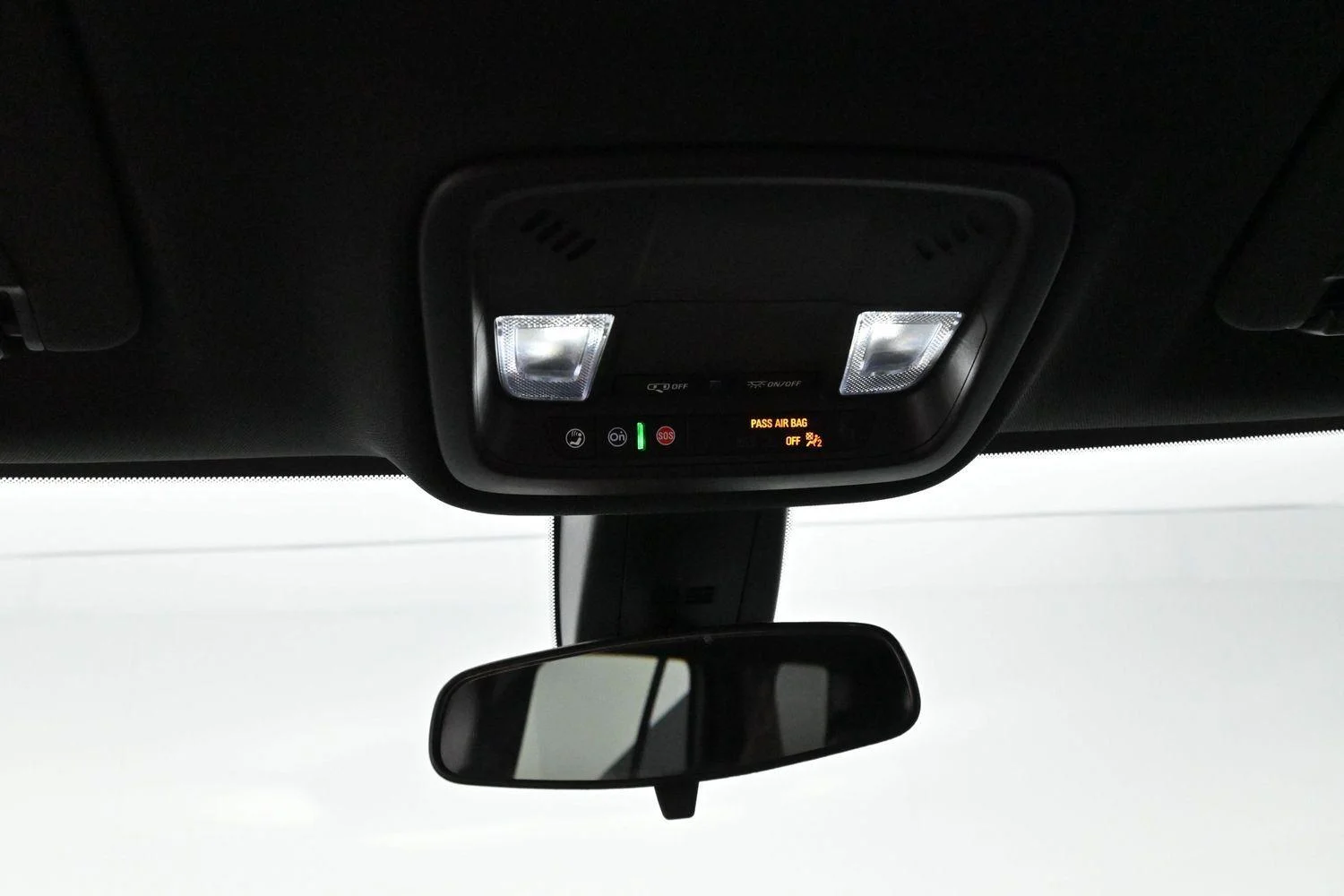 Used 2023 Summit White Chevrolet LT Cloth image 28