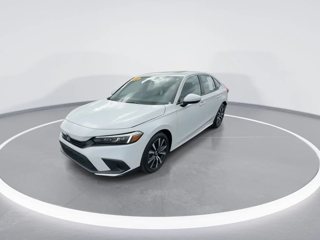 Used 2024 White Honda EX image 4