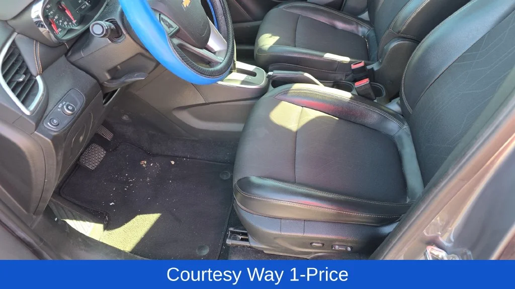 Used 2019 Gray Chevrolet LT image 13