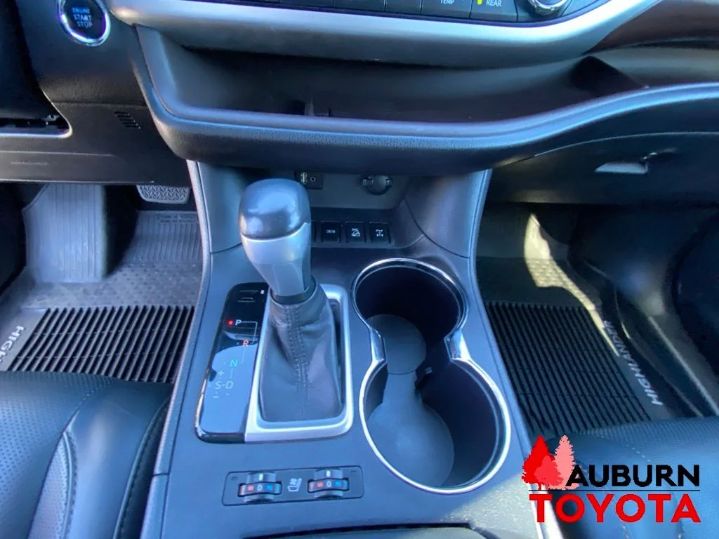 Used 2016 Midnight Black Metallic Toyota Limited image 48