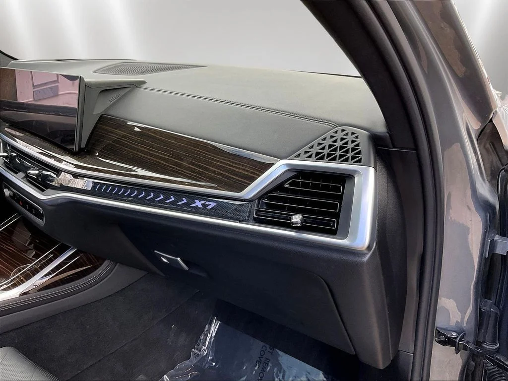 Used 2023 Skyscraper Gray Metallic BMW xDrive40i image 27