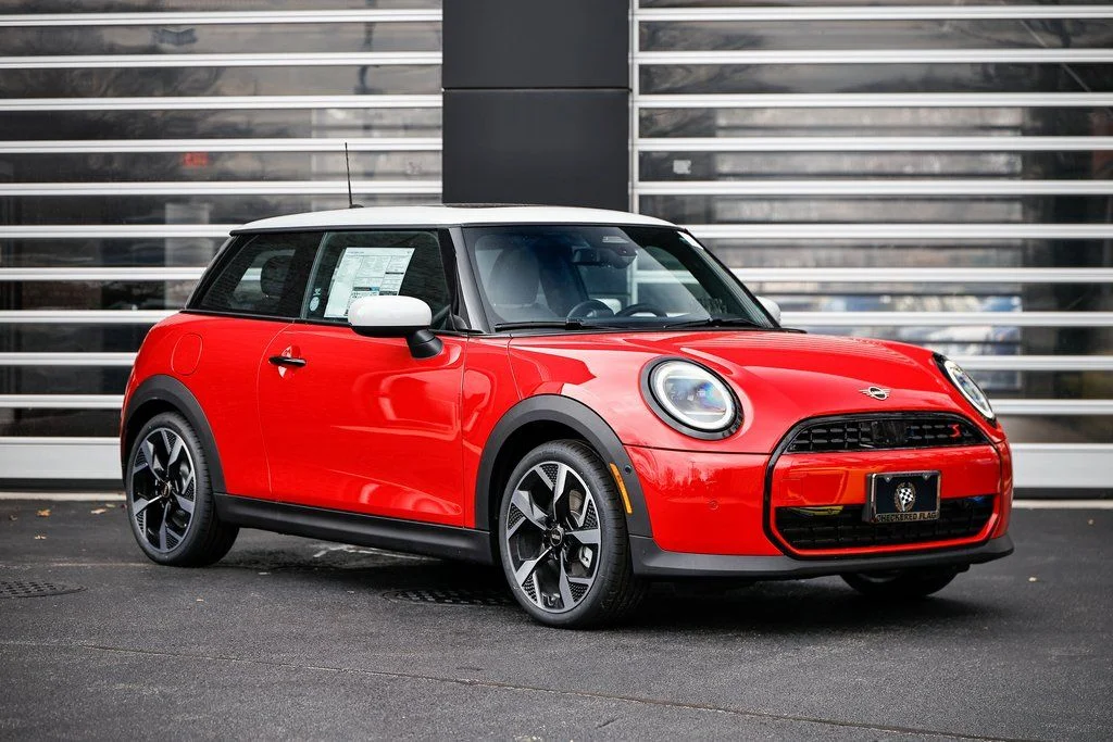 2026 MINI Hardtop Cooper S Signature's photo