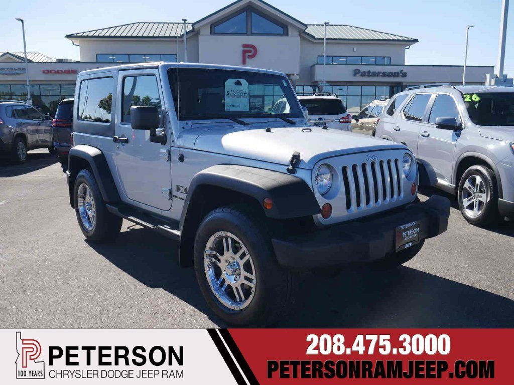 Used 2008 Silver Jeep X image 1