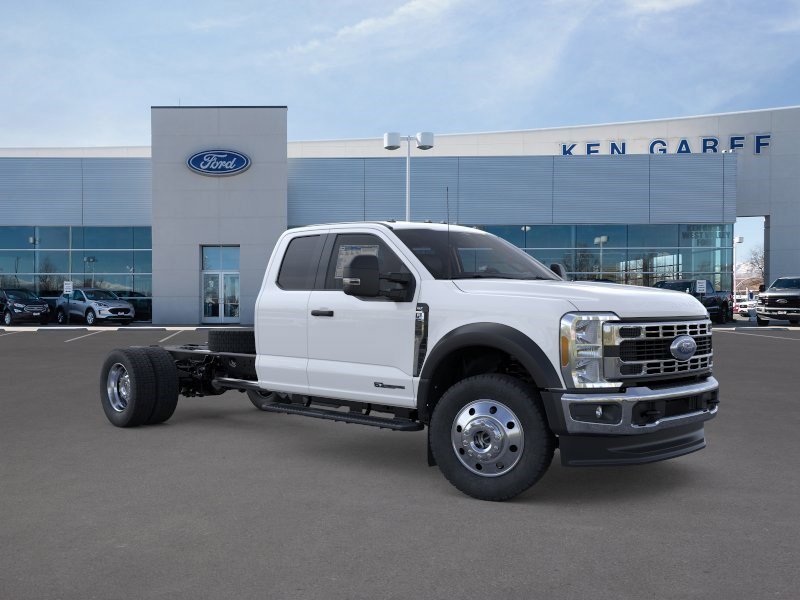 New 2026 Oxford White Ford XLT image 8