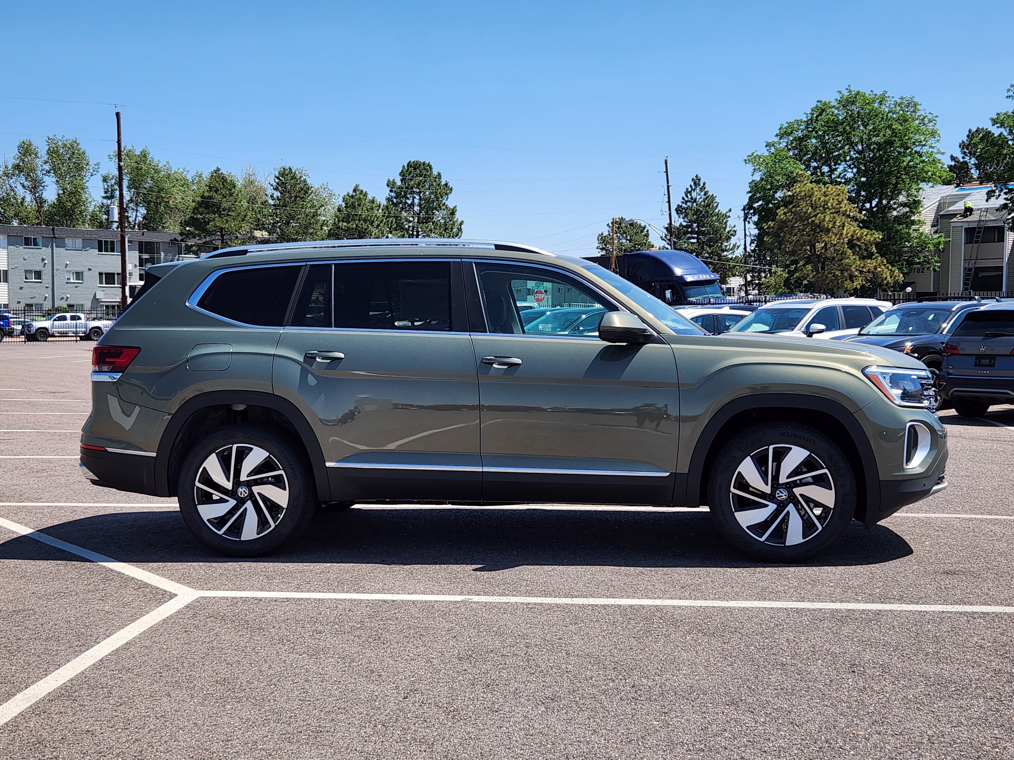 New 2026 Green Volkswagen 2.0T SEL image 4