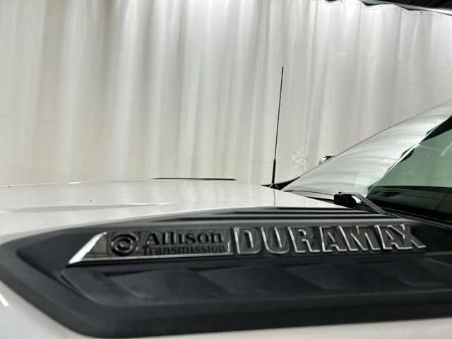 Used 2020 Iridescent Pearl Tricoat Chevrolet LTZ image 34