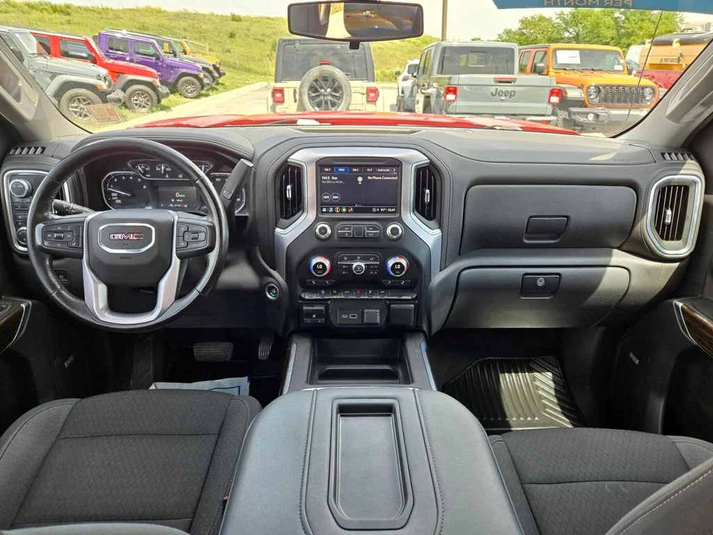 Used 2021 Red GMC Elevation image 19