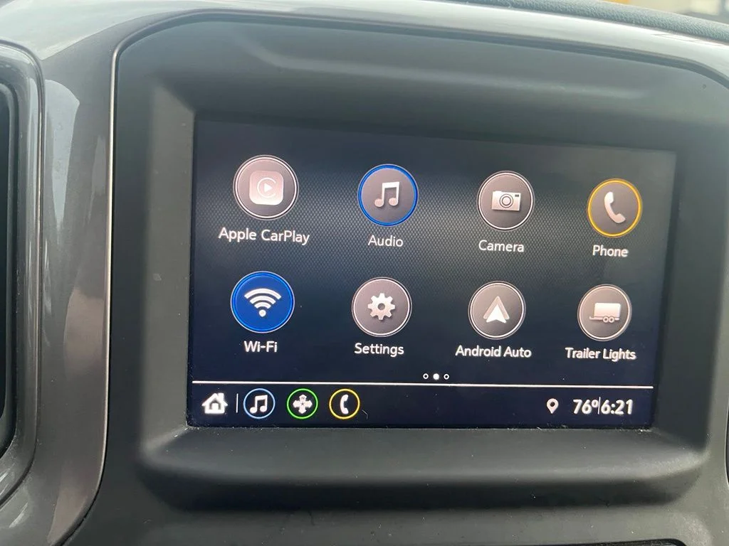 Used 2023 Silver Chevrolet Custom image 13