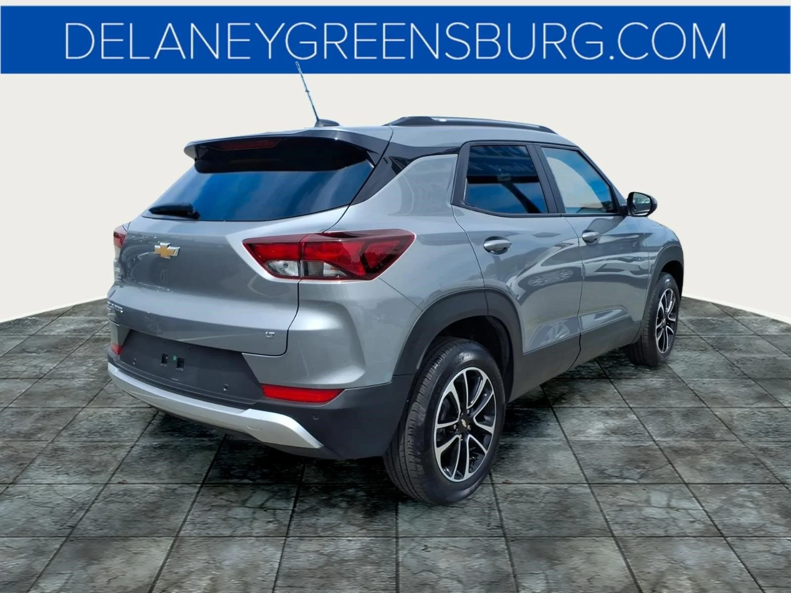 Used 2024 Sterling Gray Metallic Gzb Chevrolet LT image 3