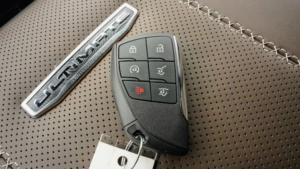 2026 GMC Yukon Denali Ultimate - Photo 26