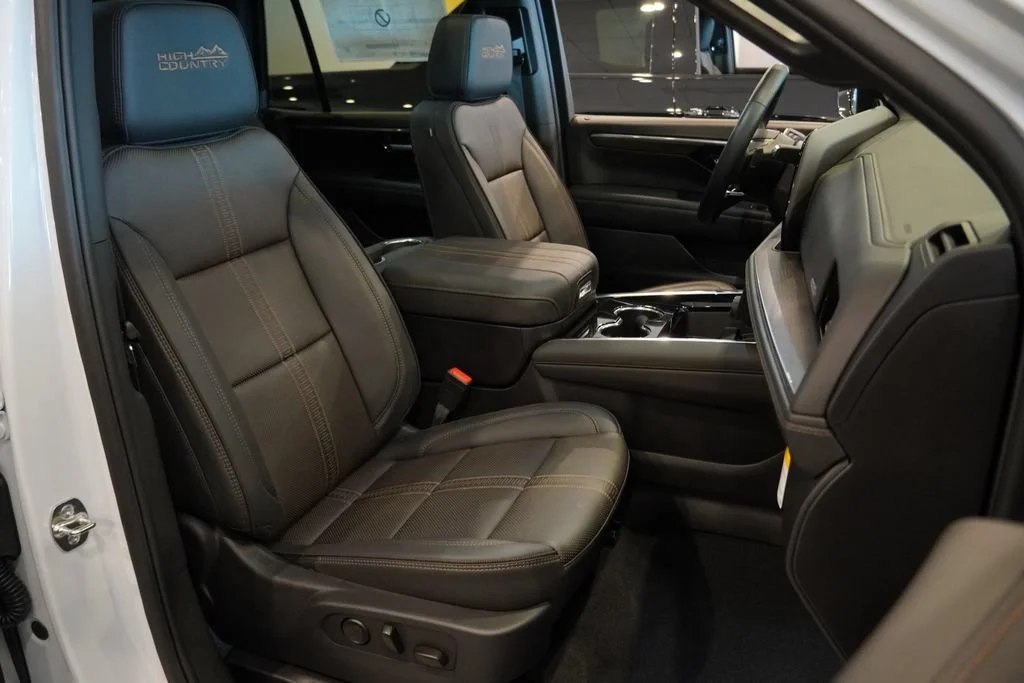 New 2026 Polar White Tricoat Chevrolet High Country image 29