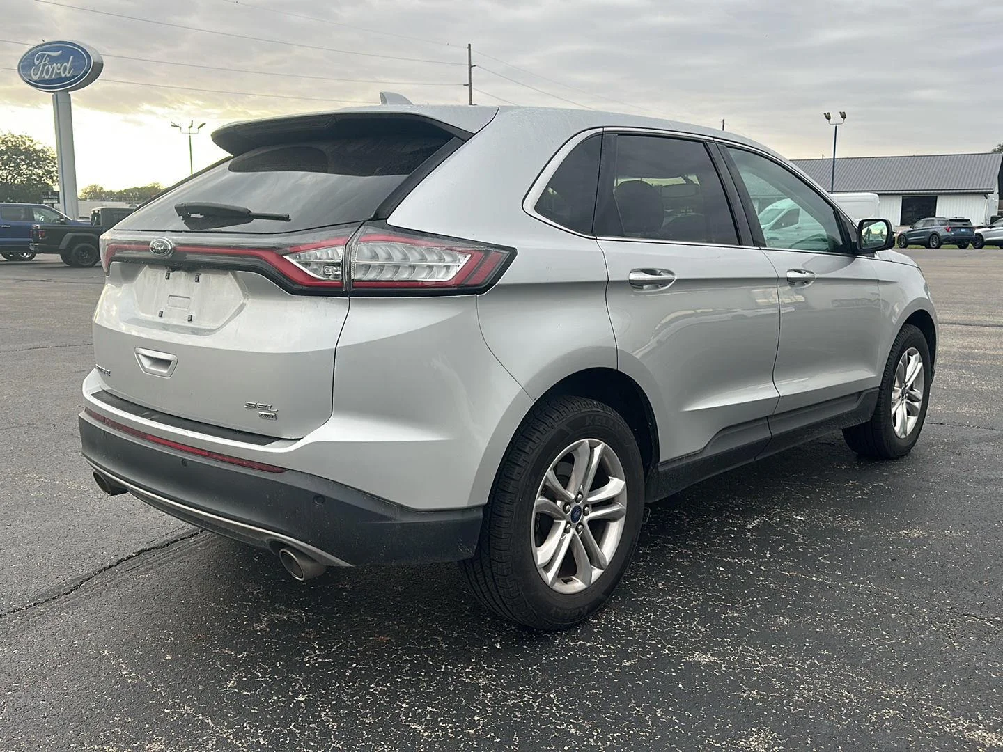 Used 2017 Ingot Silver Ford SEL image 5