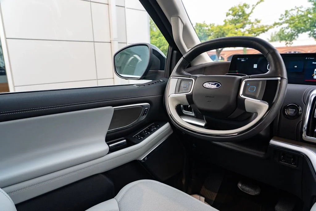 Used 2025 Black Ford Platinum image 12