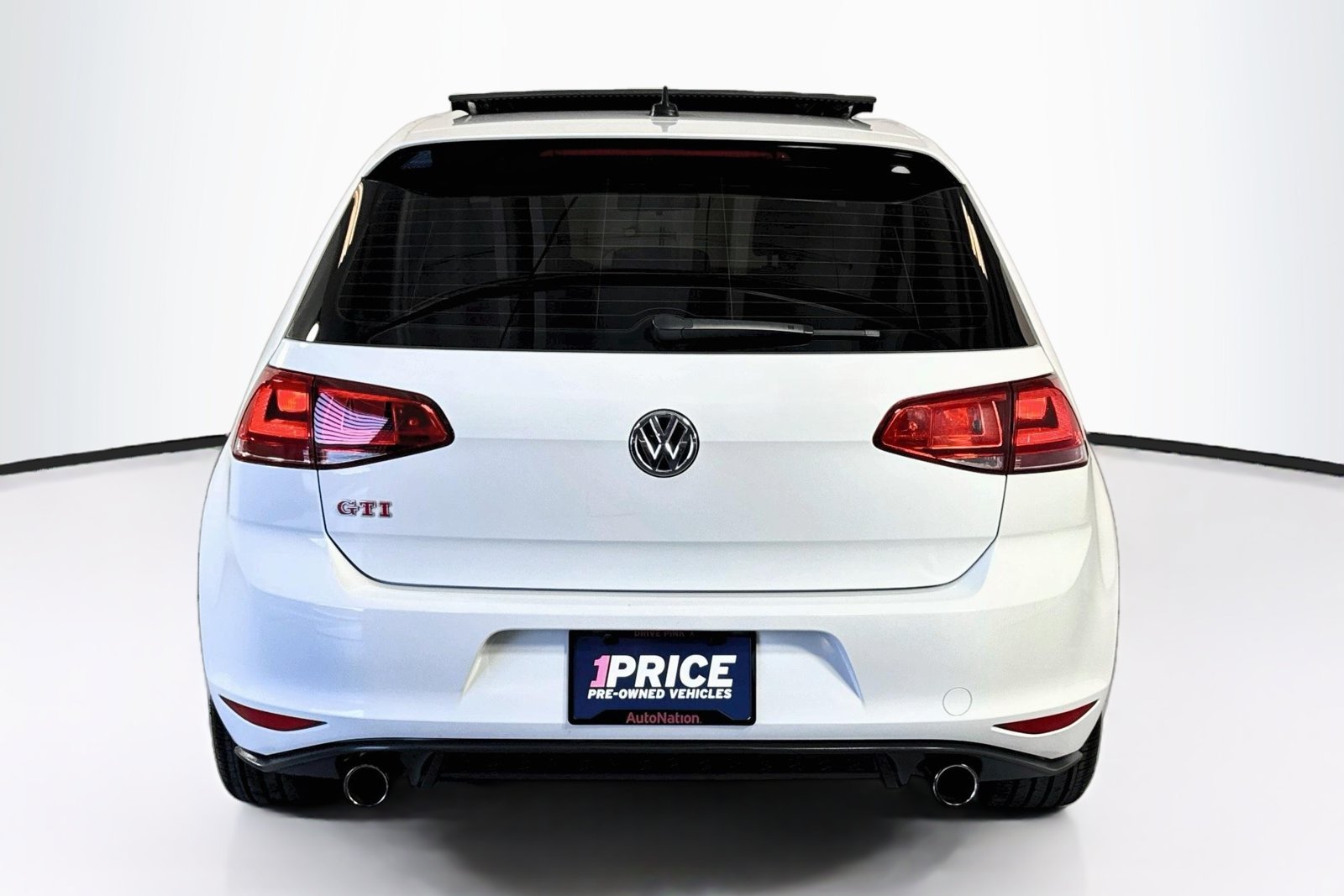 Used 2017 Pure White Volkswagen S image 6