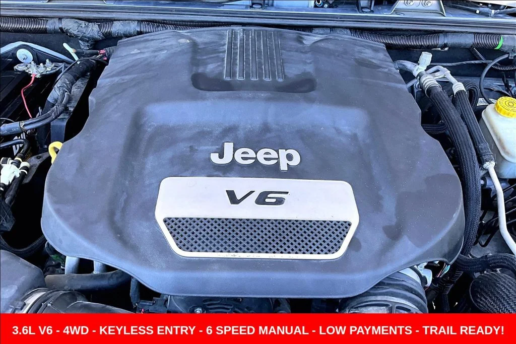 Used 2017 Silver Jeep Unlimited Sport image 35