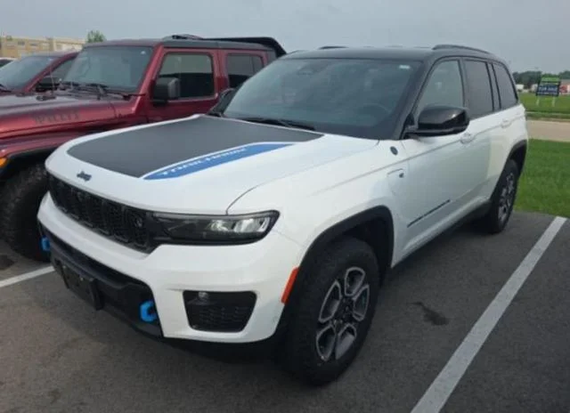 Used 2023 White Jeep Trailhawk 4xe image 1