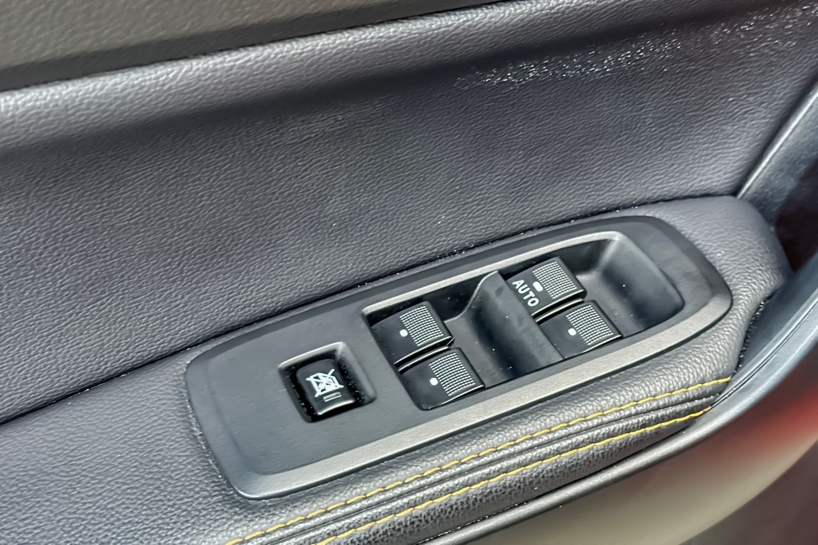 Used 2022  Ford Lariat image 27