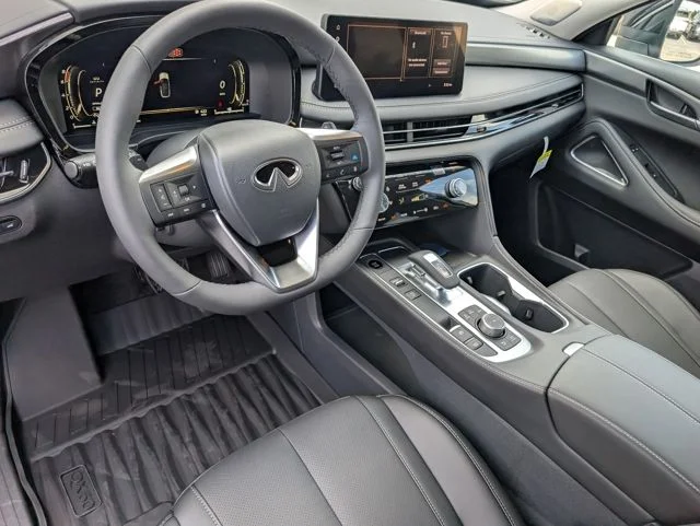 New 2027 MINERAL BLACK INFINITI LUXE image 4