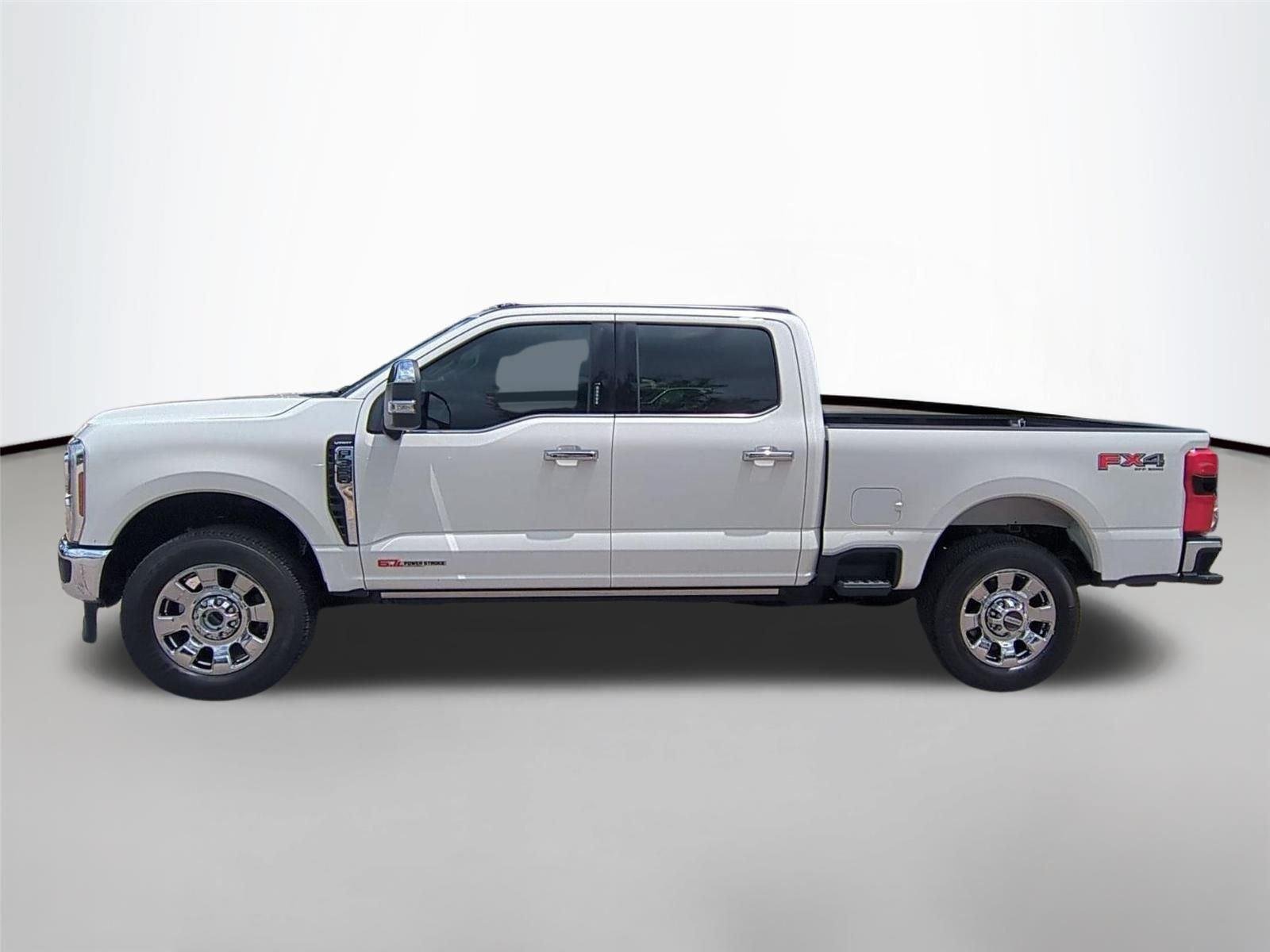 Used 2024 Star White Metallic Tri-Coat FORD  image 2