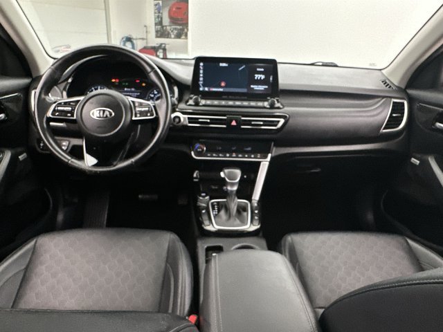 2021 Kia Seltos SX - Photo 2