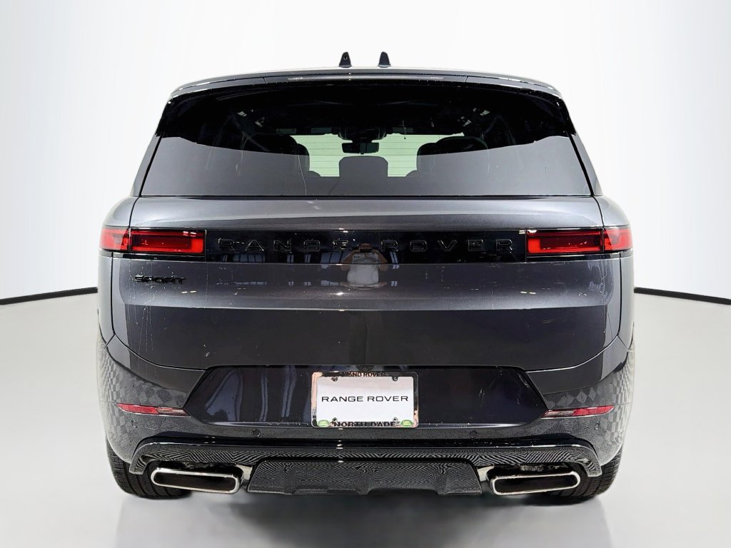 New 2027 Carpathian Grey Land Rover  image 6