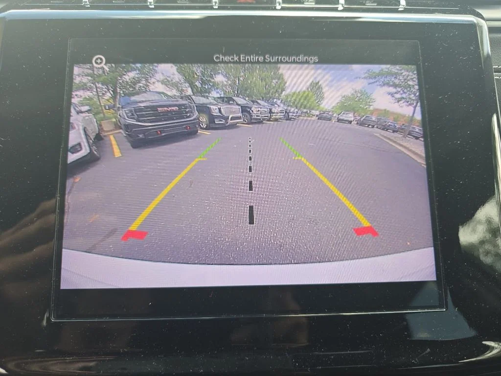 Used 2023 White Jeep Altitude image 15