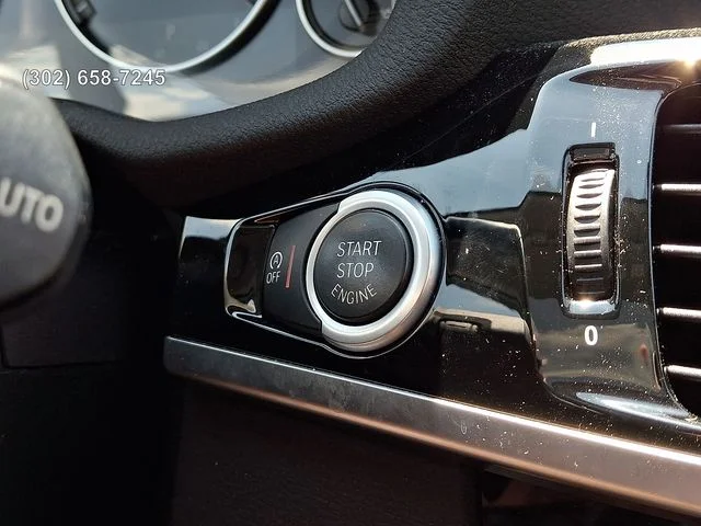 Used 2017 Alpine White BMW xDrive28i image 26