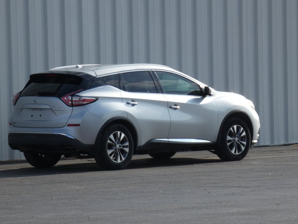 Used 2015 Silver Nissan SL image 3
