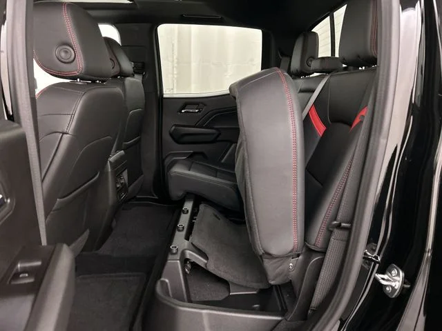 Used 2026  Chevrolet Z71 image 24