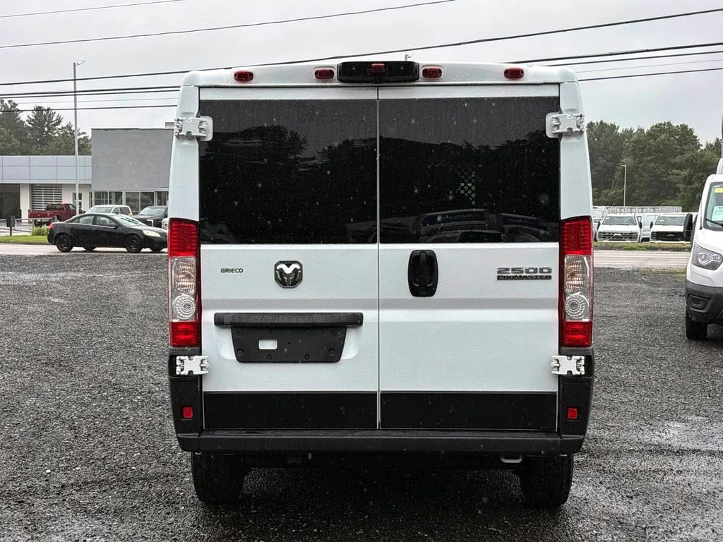 Used 2025 White Ram  image 6