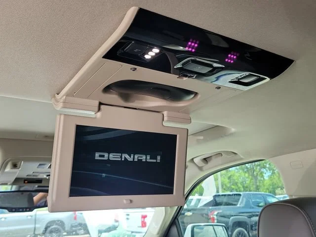 2019 GMC Yukon Denali - Photo 21