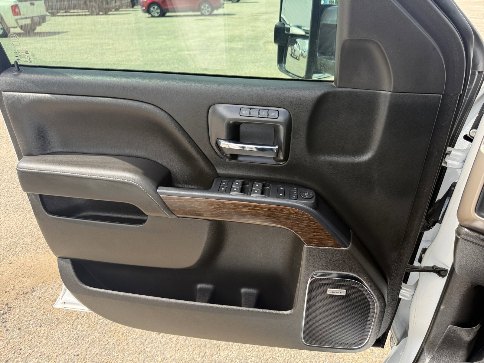 Used 2019 WHITE FROST TRICOAT GMC Denali image 30